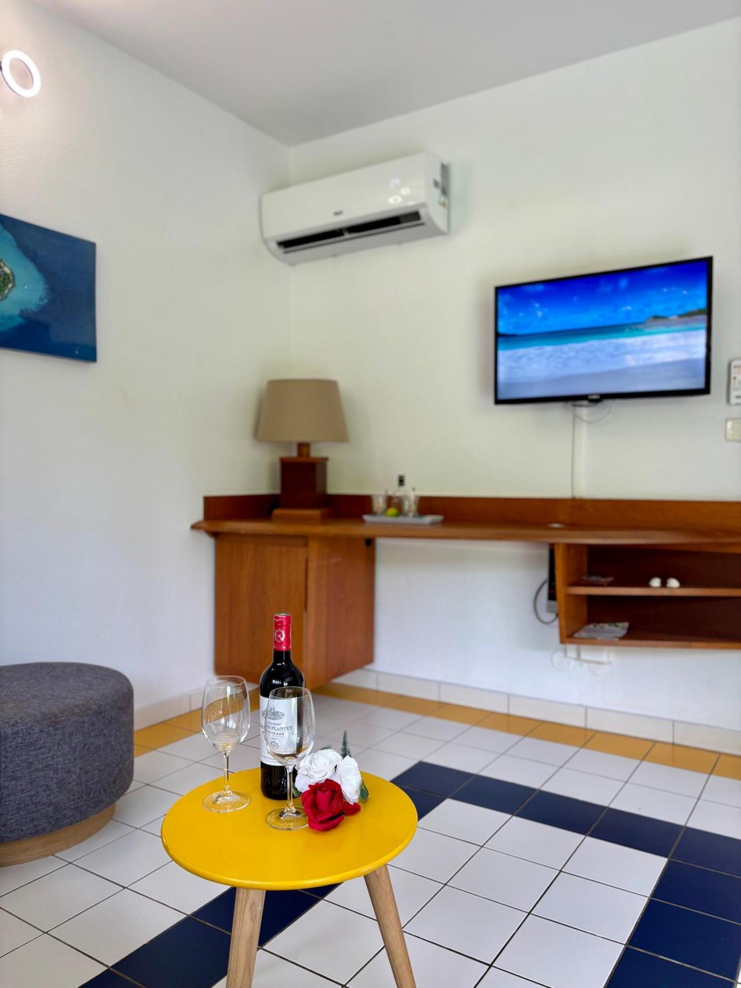 La Ruche De Maia - Blue Dream Beach - Piscine - Jardin - Plage Grand-Bourg  Exterior photo