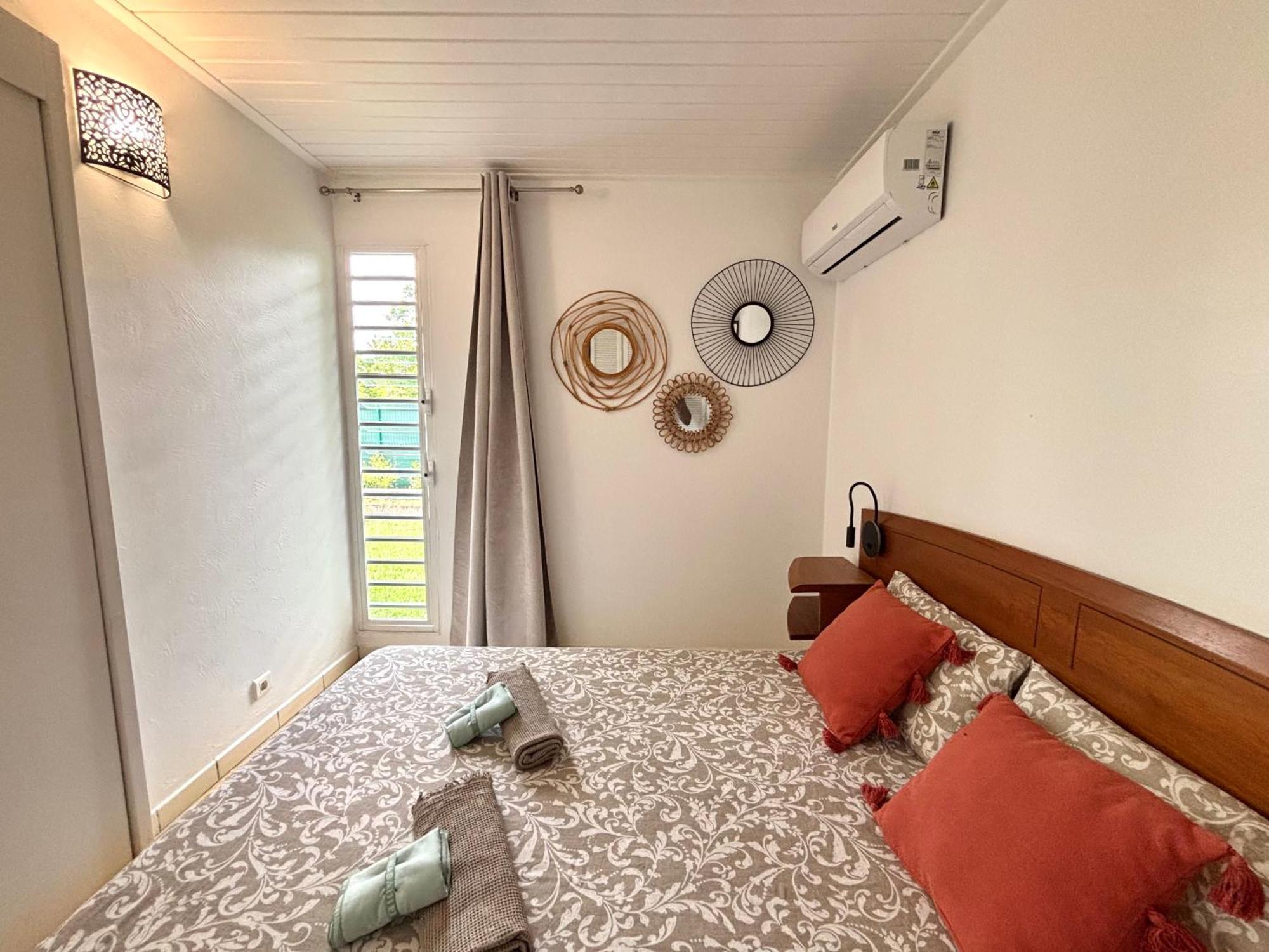 La Ruche De Maia - Blue Dream Beach - Piscine - Jardin - Plage Grand-Bourg  Exterior photo